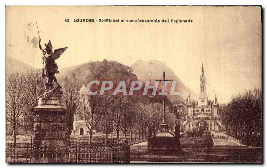 CPA Lourdes St Michel et vue d'ensemble de l'Esplanade 