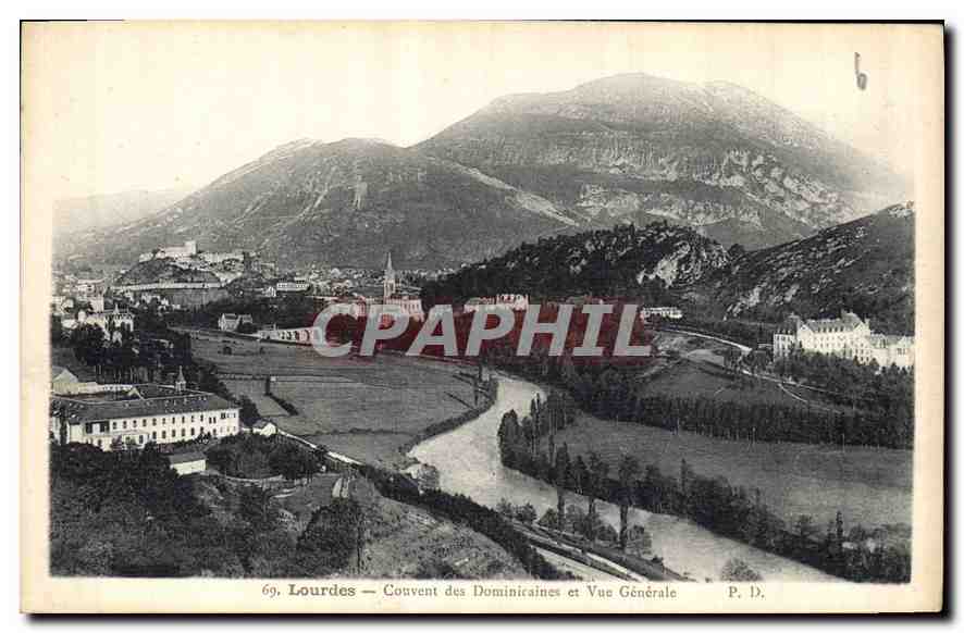 CPA Lourdes Couvent des Dominicaines et Vue generale 