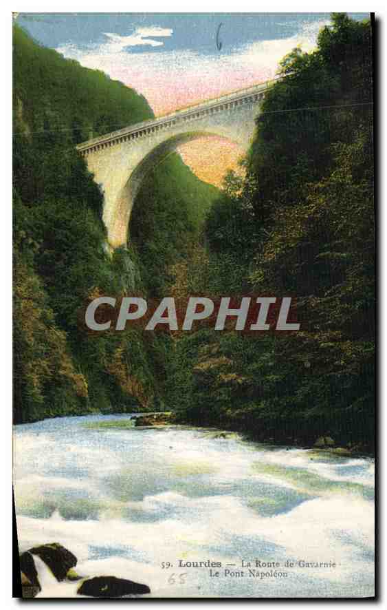 CPA Lourdes La Route de Gavarnie le Pont Napoleon 