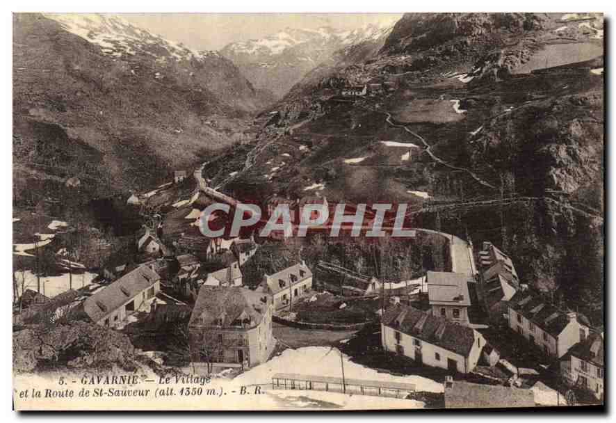 Gavarnie - Le Village et la Route de St-Sauveur (alt. 1350 m.) - B. R.