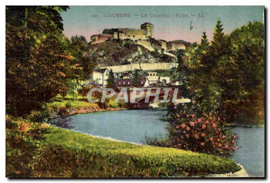 CPA Lourdes Le Chateau Fort 