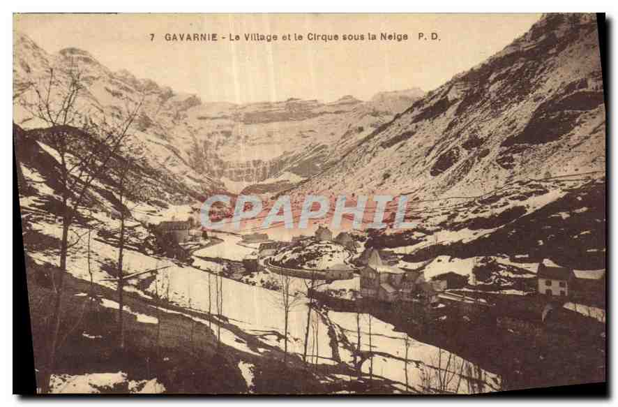 CPA Gavarnie le Village et le Cirque sous la Neige 