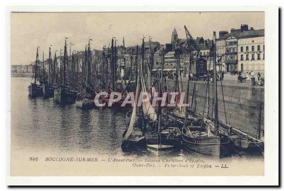Boulogne-sur-Mer — L'Avant-Port — Bateaux Chalutiers d'Étaples — LL
