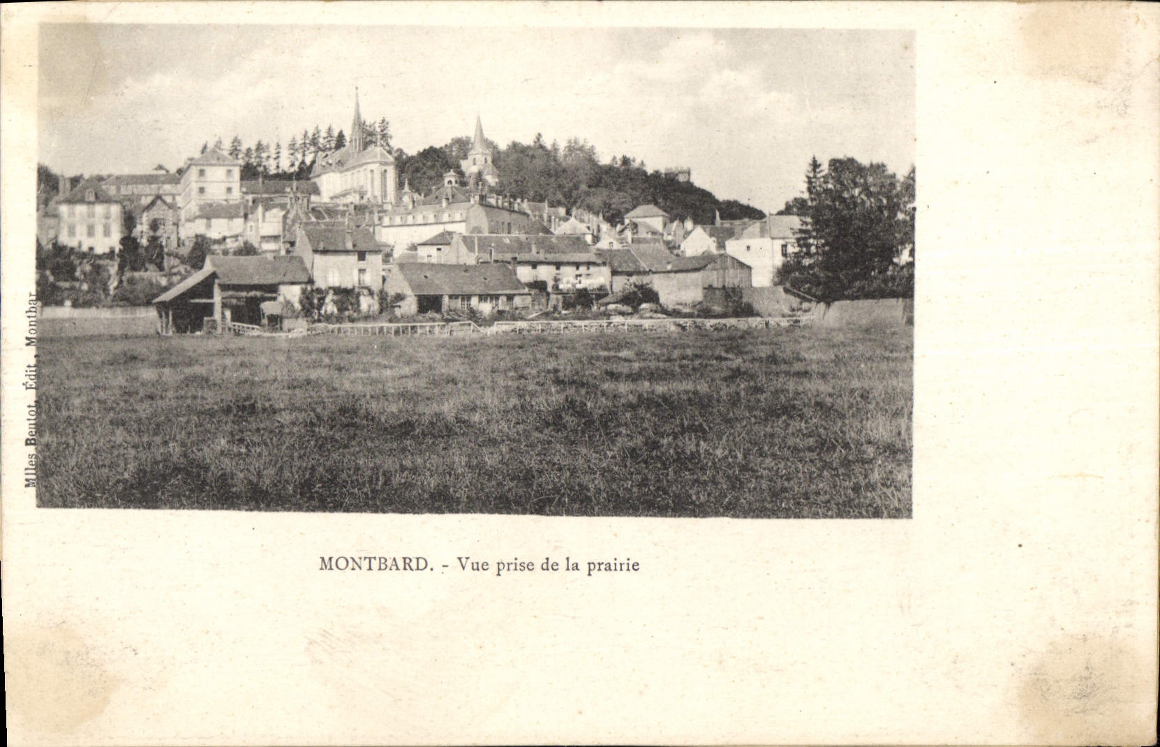 CPA Montbard Vue prise de la praire 