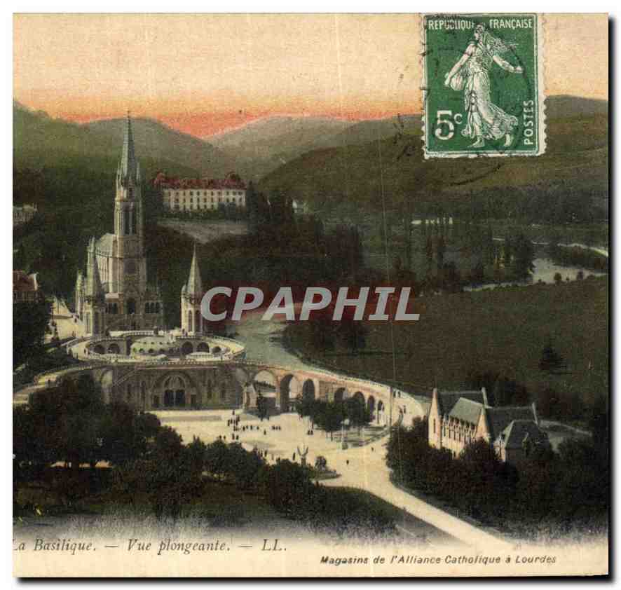 CPA La Basilique Vue plongeante 