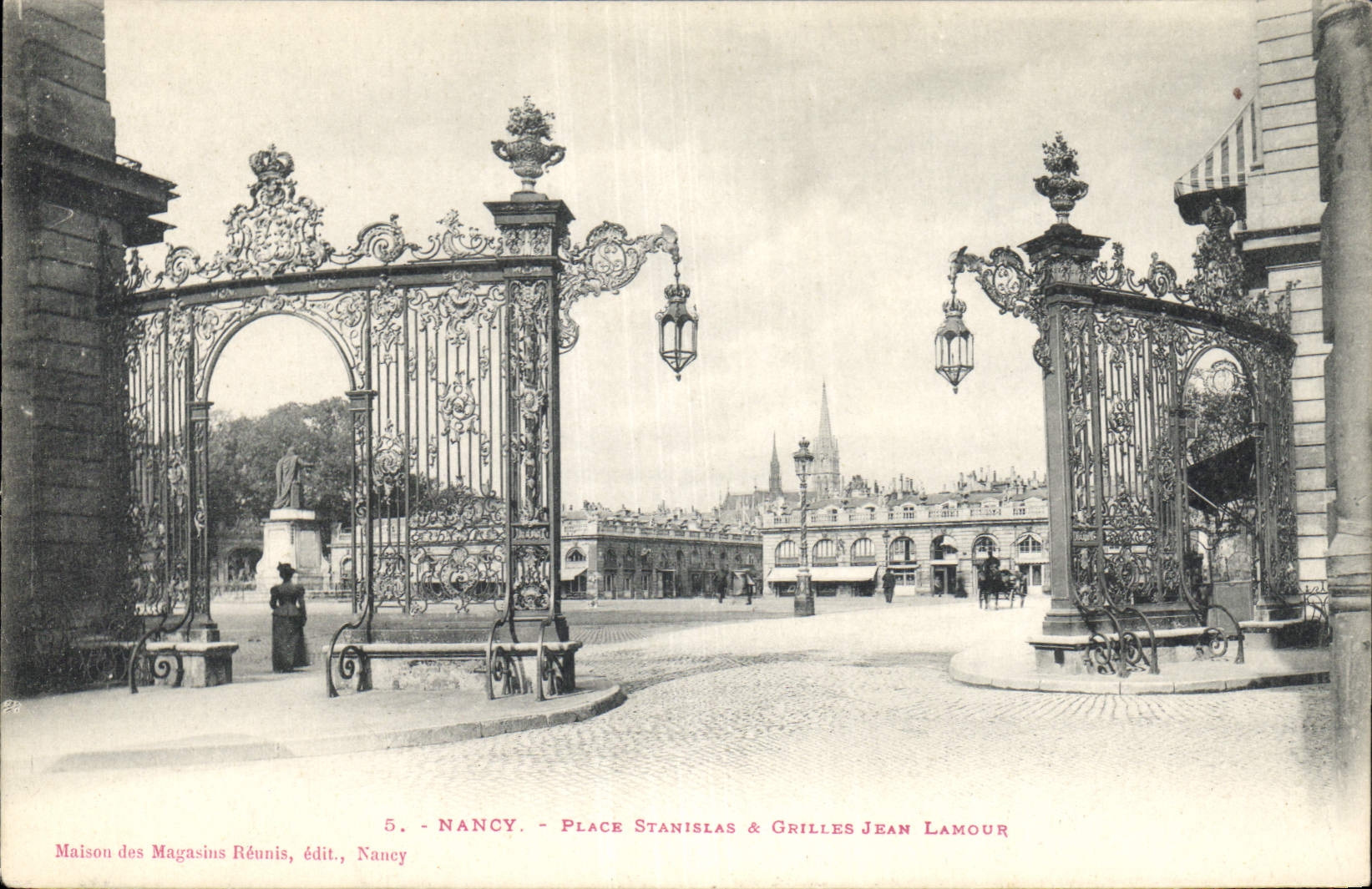 Nancy - Place Stanislas & Grilles Jean Lamour — Maison des Magasins Réunis, édit. Nancy, n°5