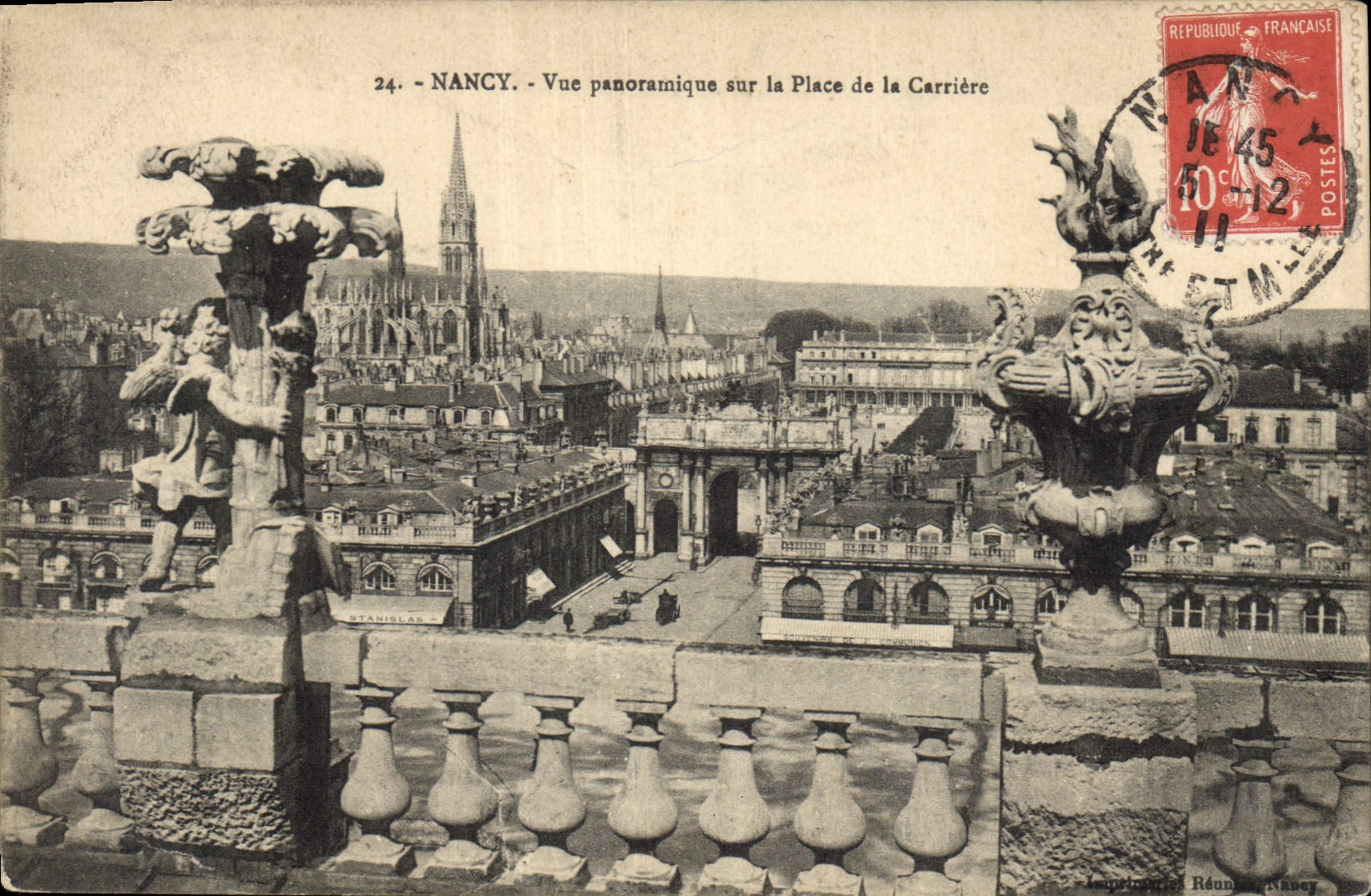 NANCY — Vue panoramique sur la Place de la Carrière — Imp. Réunie, Nancy