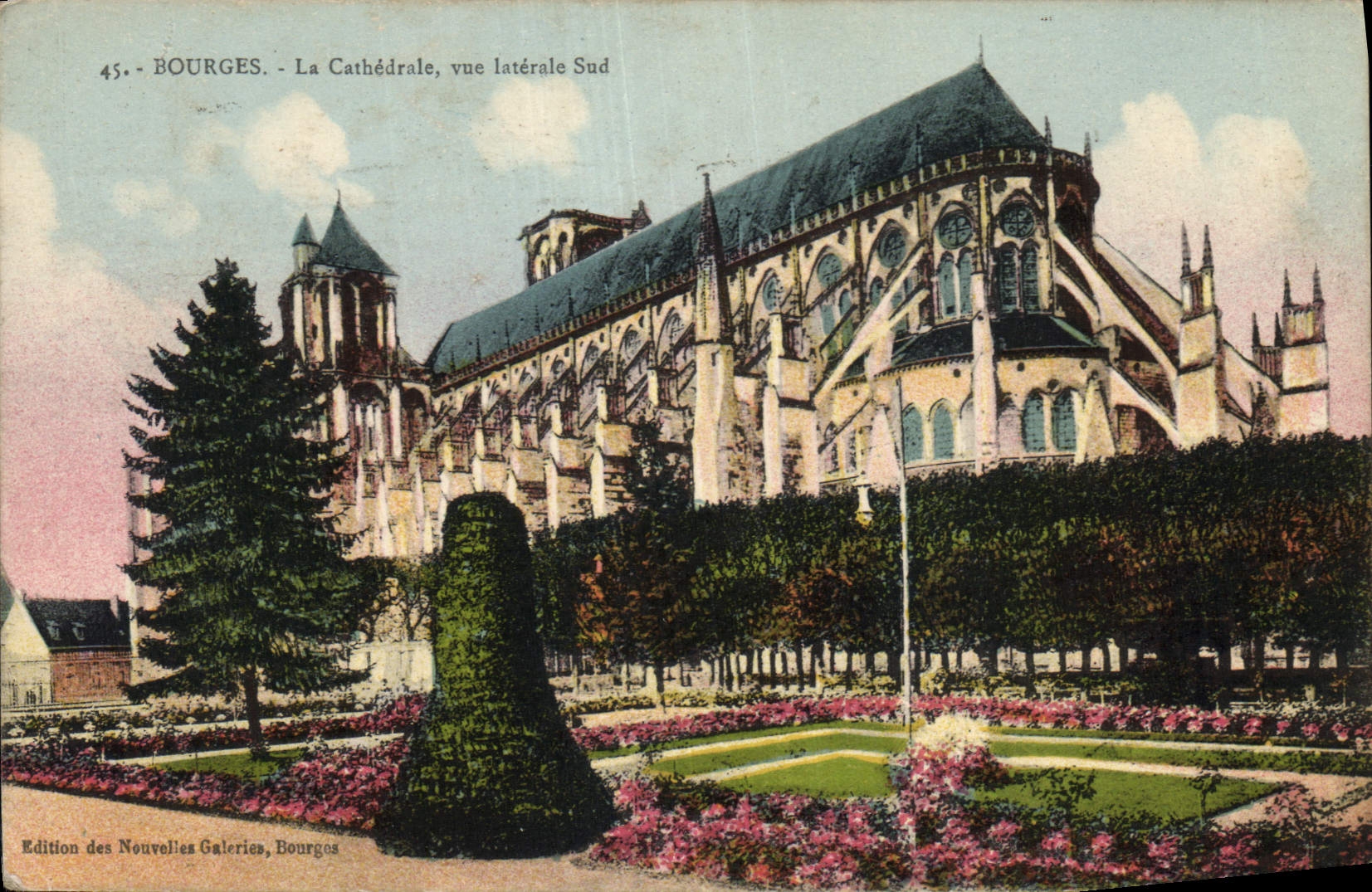 CPA Bourges La Cathedrale vue laterale Sud 