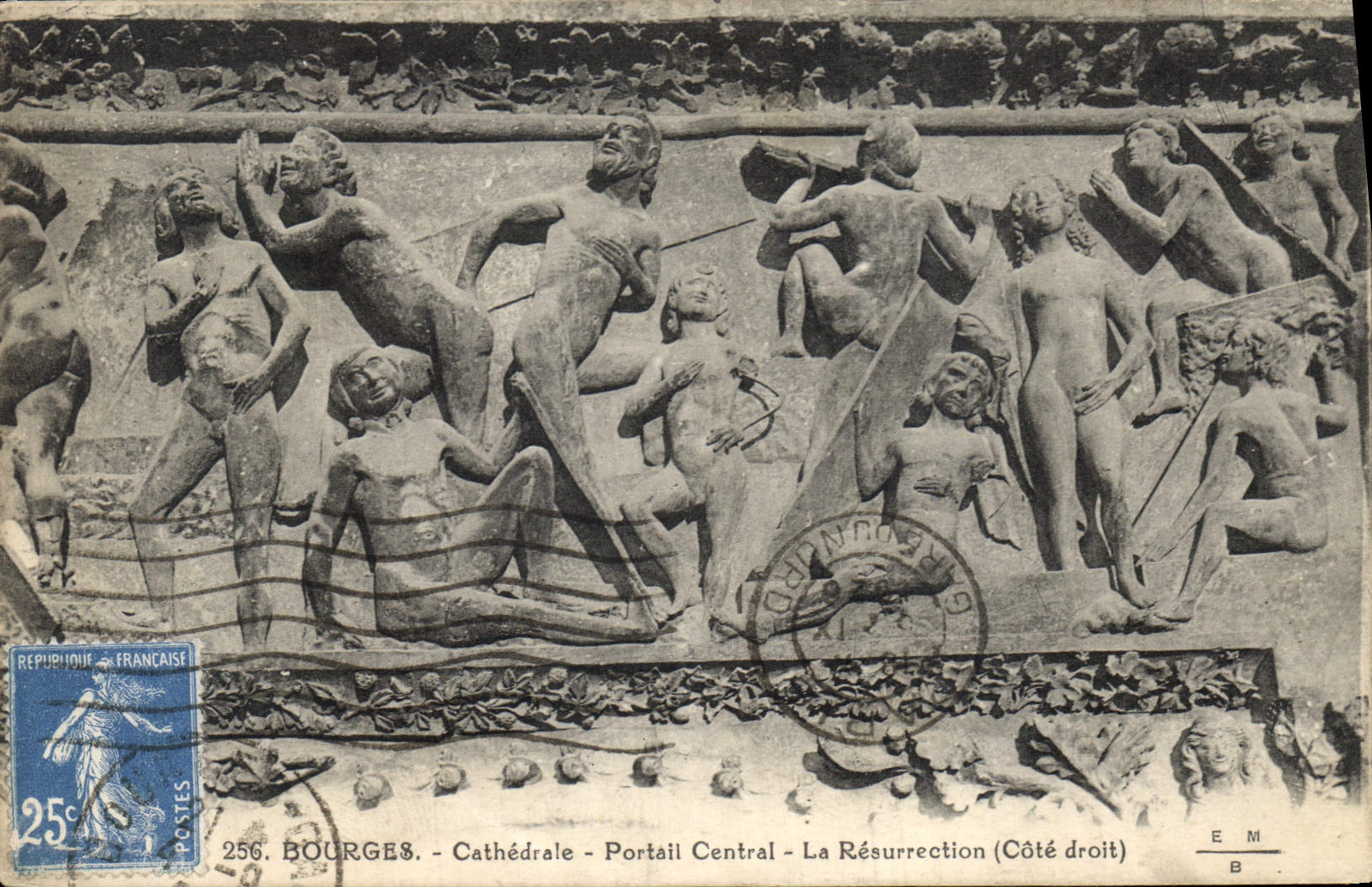 Bourges - Kathedrale - Hauptportal - Die Auferstehung (Rechte Seite)