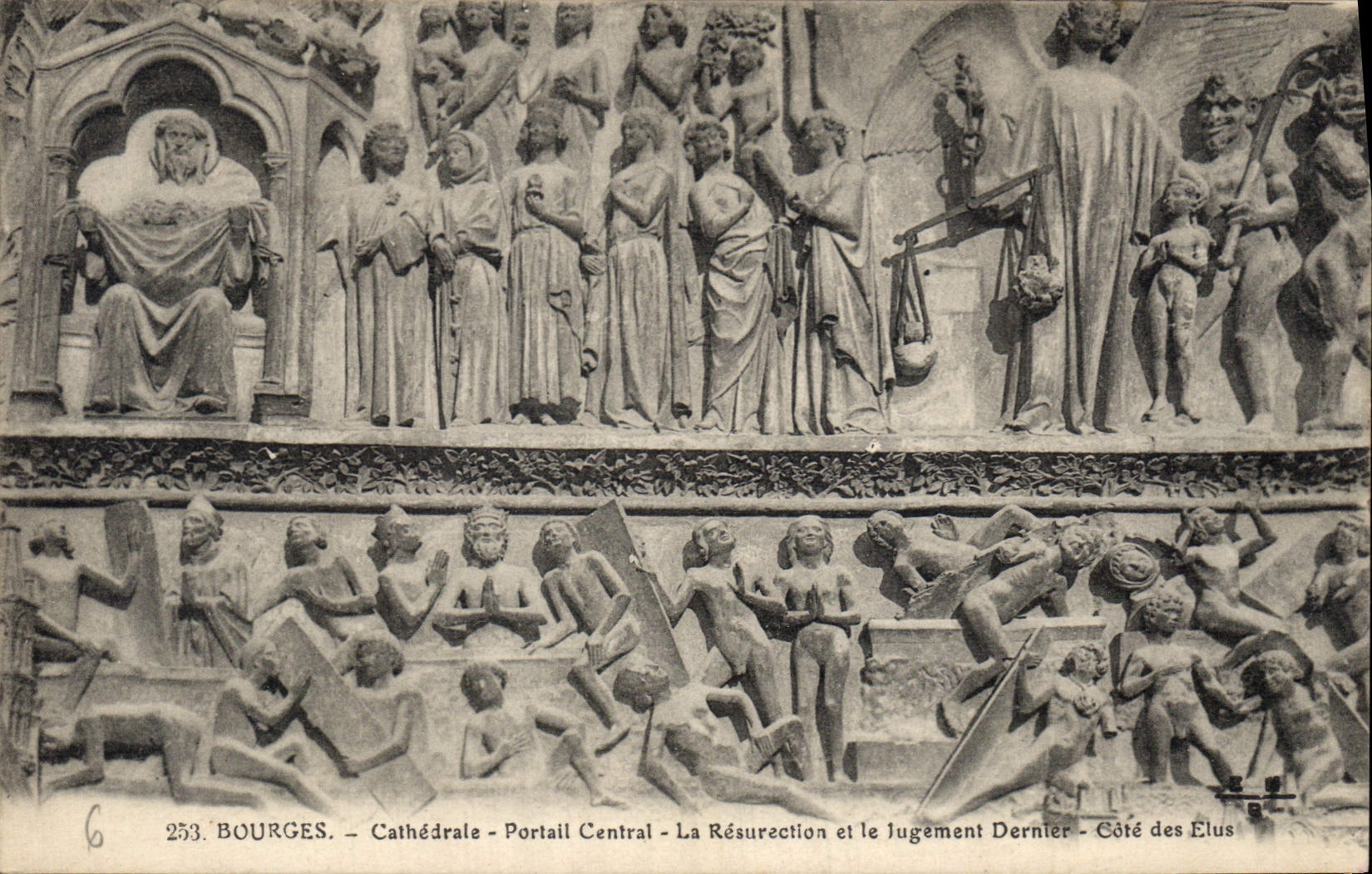 CPA Bourges Cathedrale Portail Central La Resurection et le Jugement Dernier Cote des Elus 