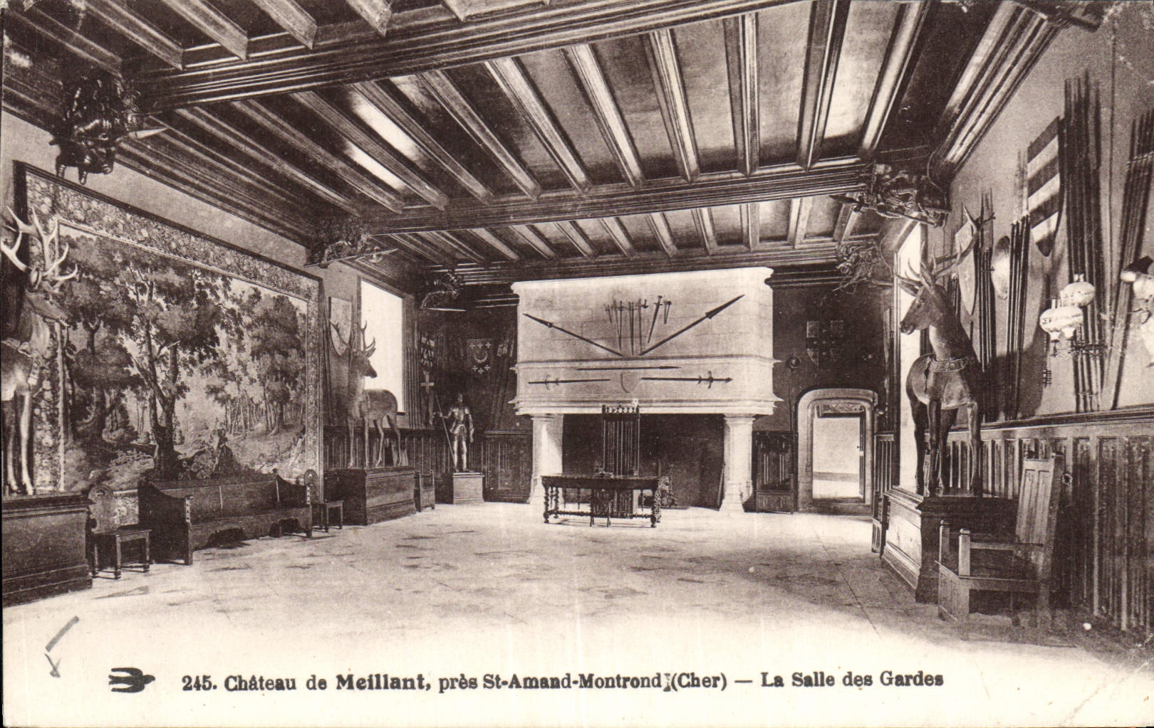CPA Chateau de Meillant pres St Amand Montrond Salle des gardes
