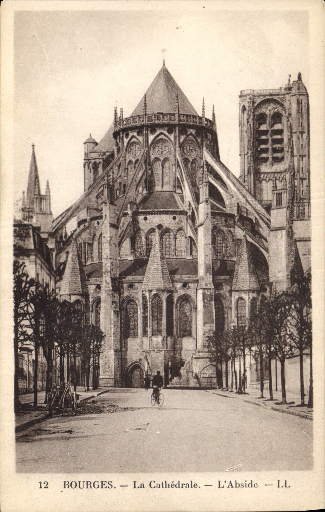 Bourges — La Cathédrale — L'Abside — LL