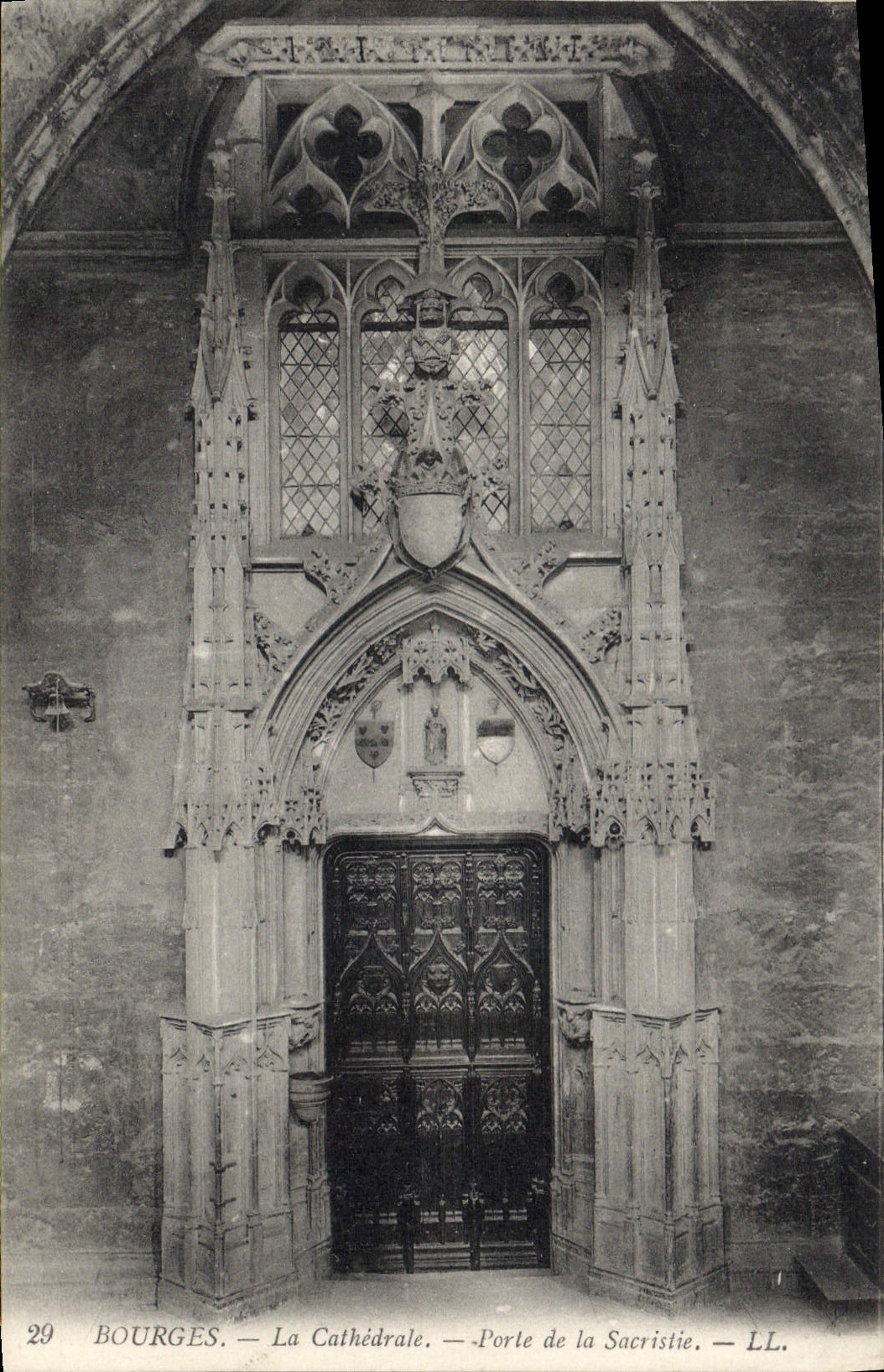 CPA Bourges La Cathedrale Porte de la Sacristie 