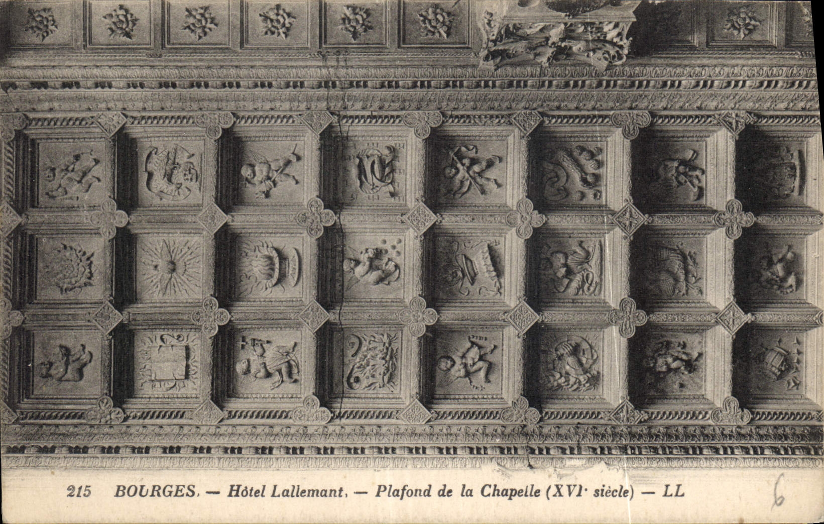 Bourges — Hôtel Lallemand — Plafond de la Chapelle (XVIe siècle) — LL