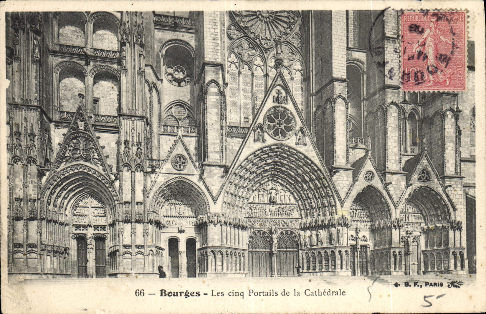 CPA Bourges Les cinq Portails de la Cathedrale 