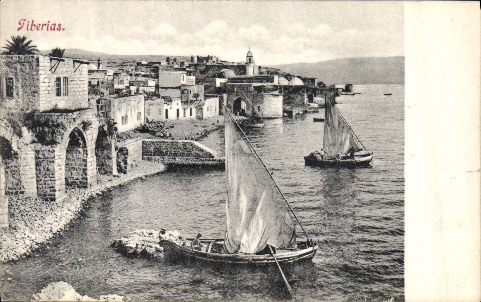 Tiberias — Vue du port avec bateaux à voile — éditeur non identifié, n° de série non visible - Recto