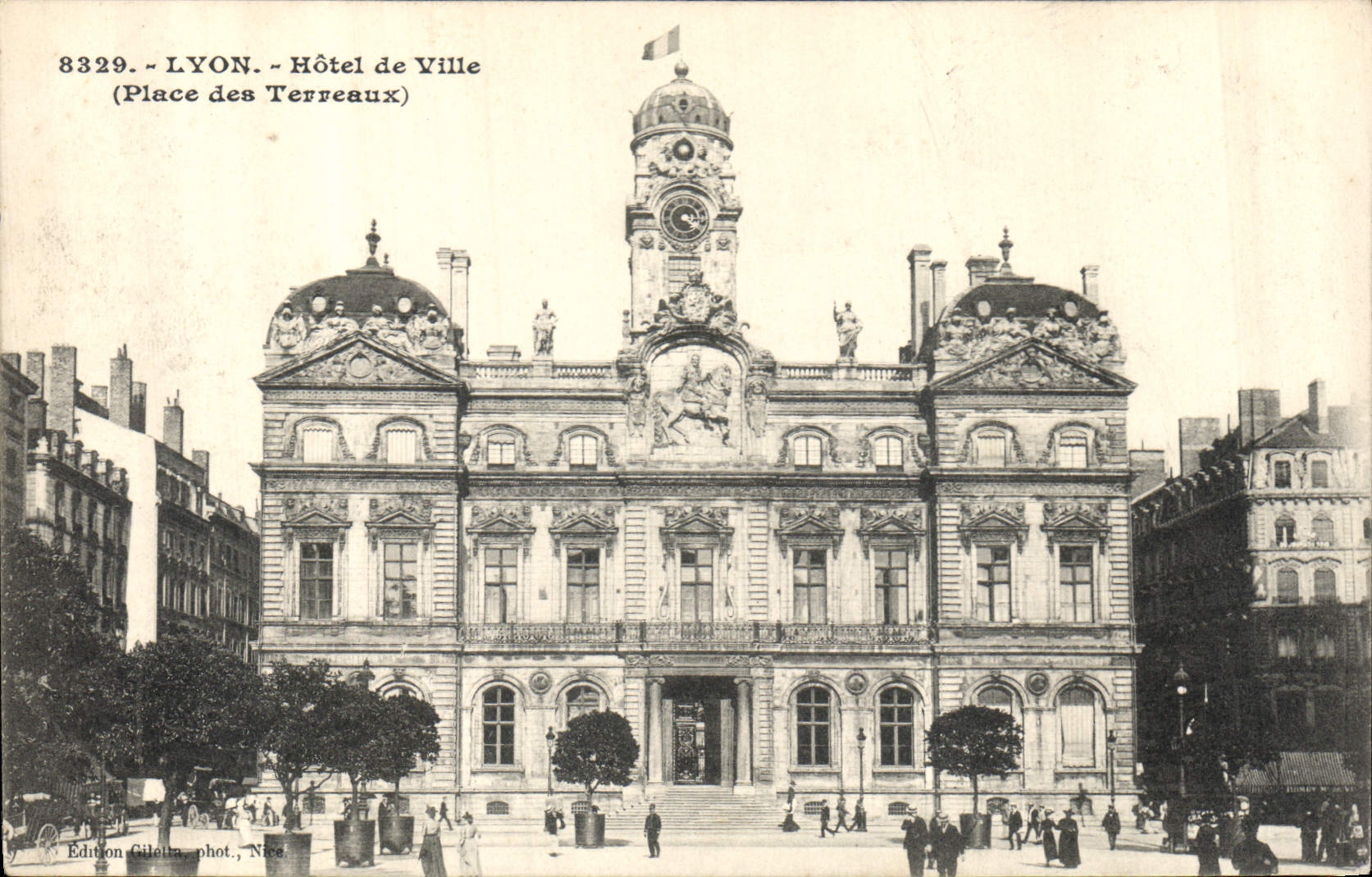 CPA Lyon Hotel de Ville Places des Tevveauz 