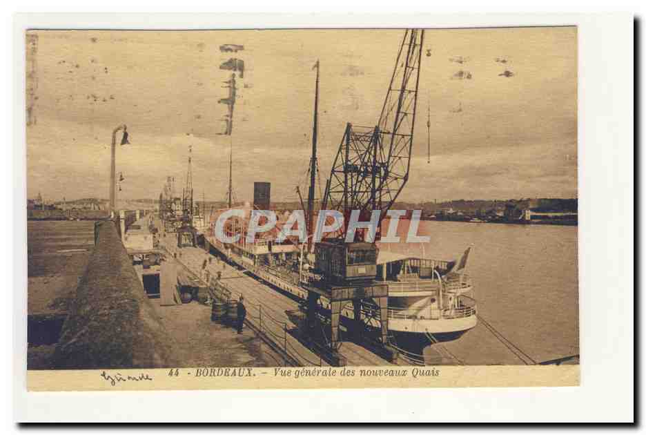 BORDEAuX vue generale des nouveaux quais Navires Grue CPA