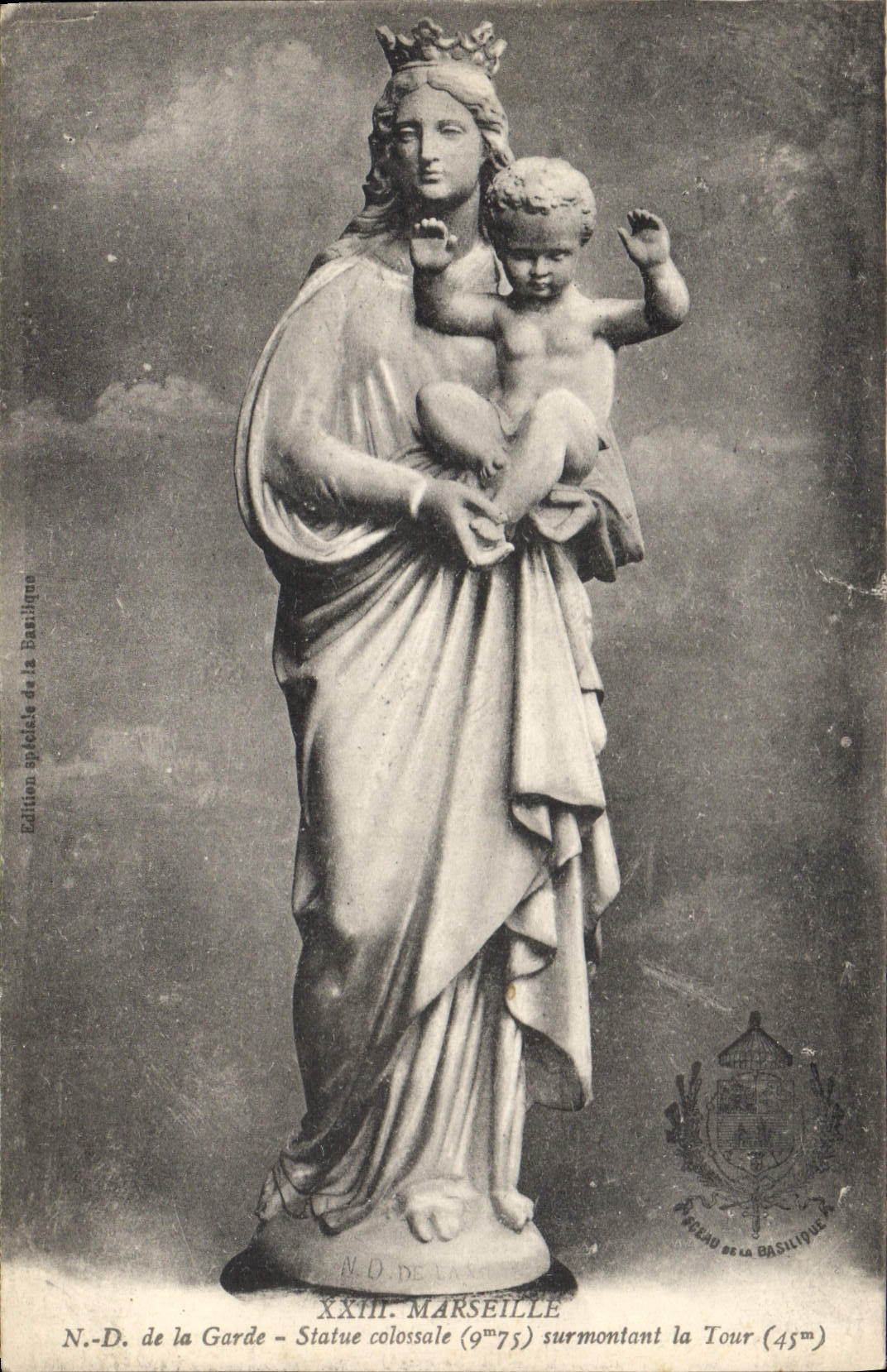 CPA Marseille N D de la Garde Statue Colossale surmontant la Tour 