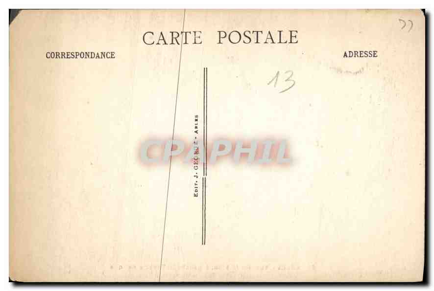 CPA Arles vue sur la Ville a gauche le Theatre Antique  — Verso