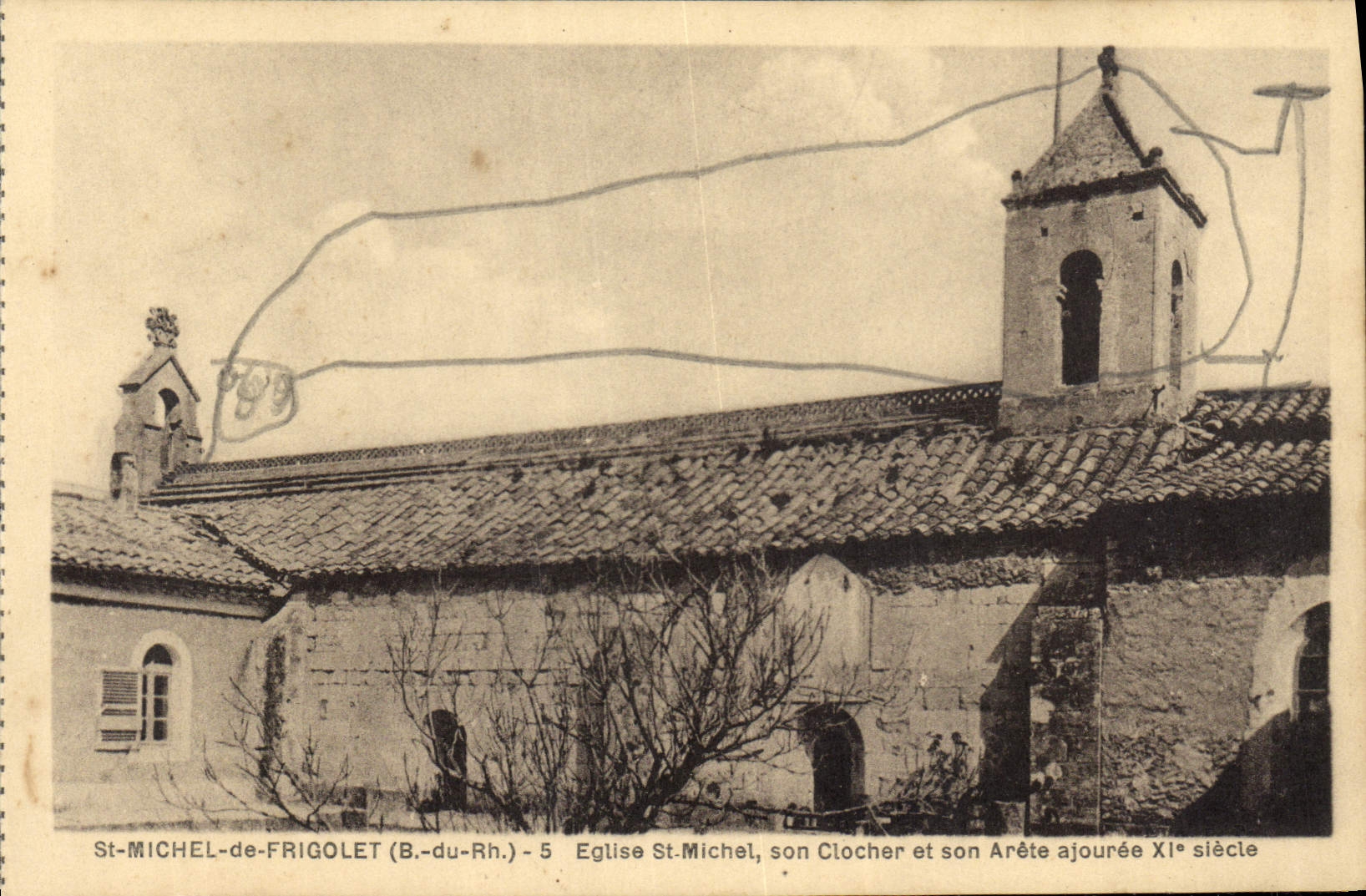 CPA St Michel de Frigolet B du Rh Eglise St Michel son clocher et son Arete ajouree XI siecle 