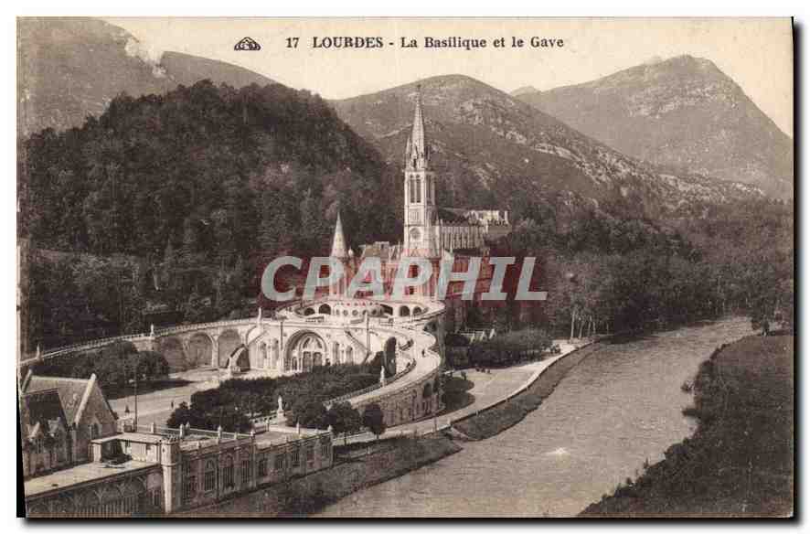 CPA Lourdes la Basilique et le Gave 