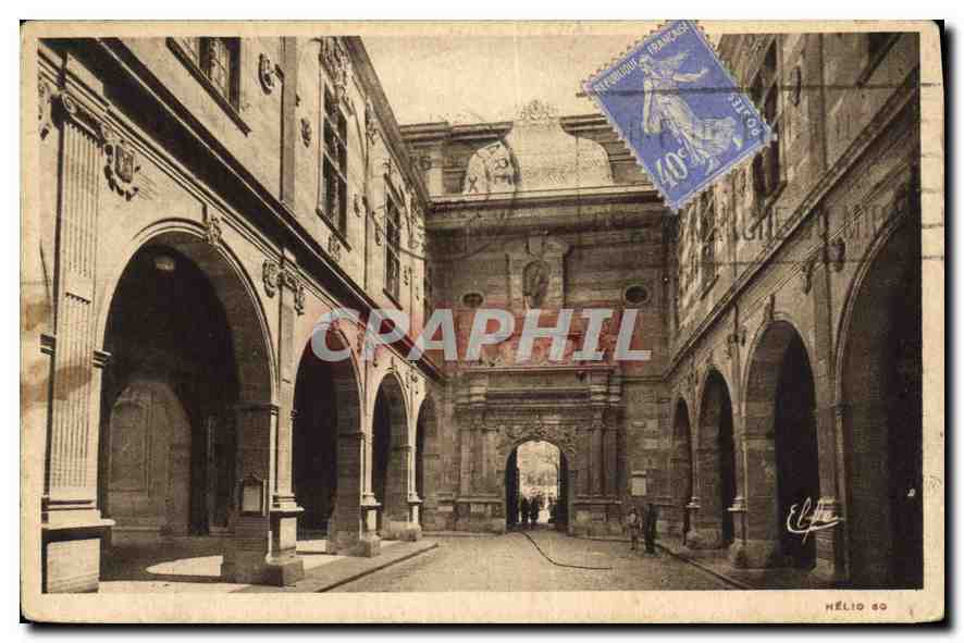 Toulouse - Le Capitole - Cour Henri IV (début du XVIIe siècle) — Héliot 40