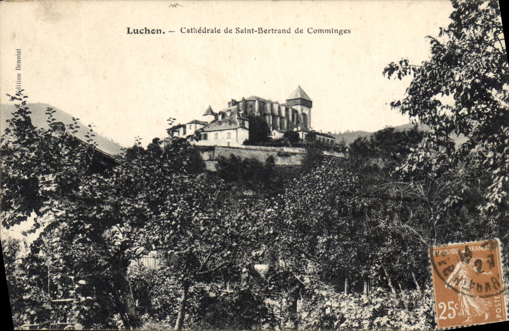 CPA Luchon Cathedrale de Saint Bertrand de Comminges 
