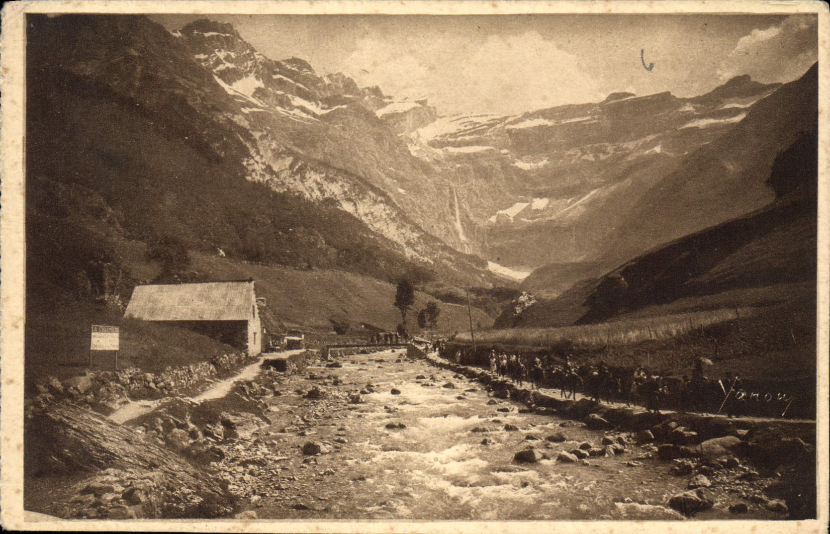 CPA Gavarnie le Gave et le Cirque 