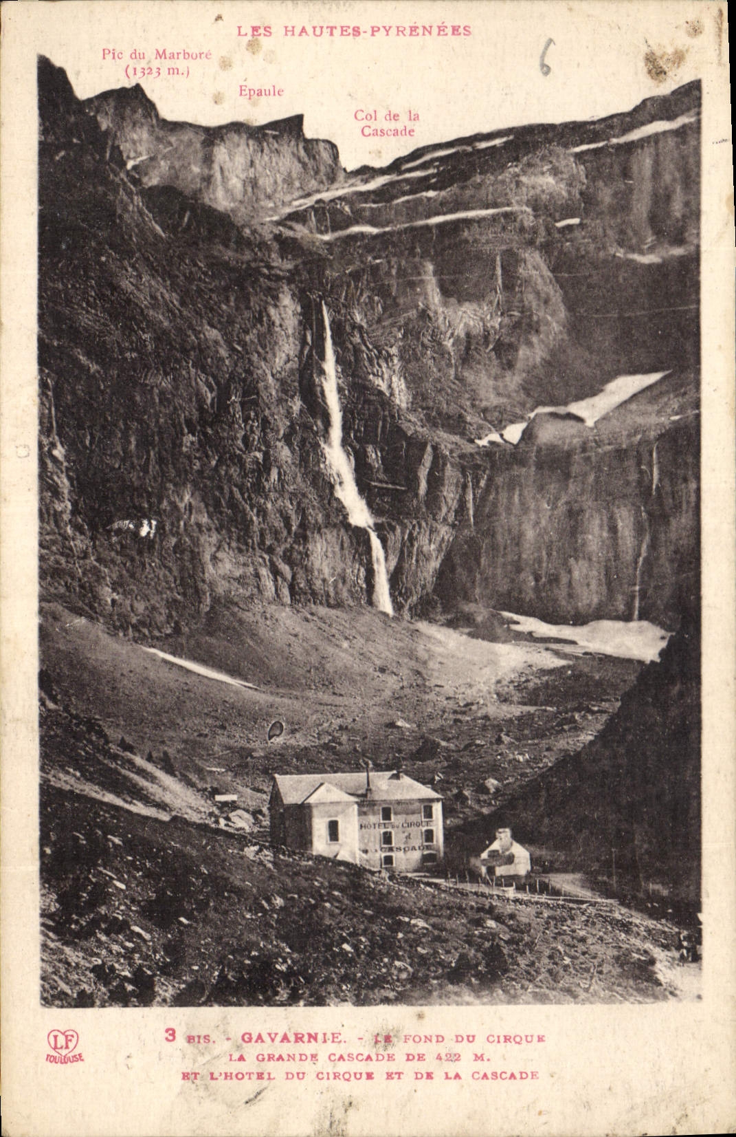 CPA Les Hautes Pyrenees Gavarnie au fond du cirque la grande cascade et l'hotel du Cirque et de la c