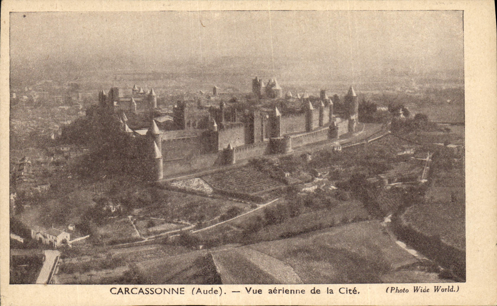 Carcassonne (Aude) — Vue aérienne de la Cité — Photo Wide World