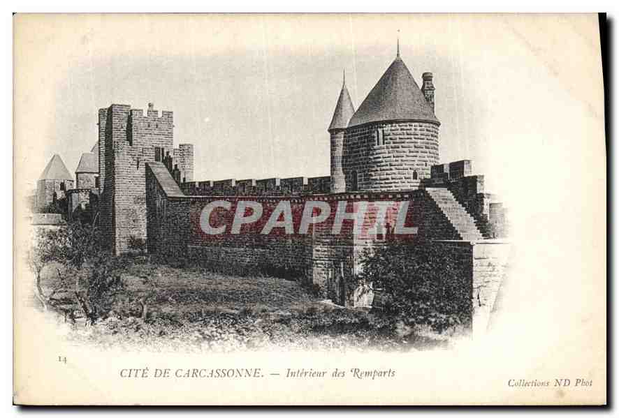 Cité de Carcassonne — Intérieur des remparts — Collections ND Phot