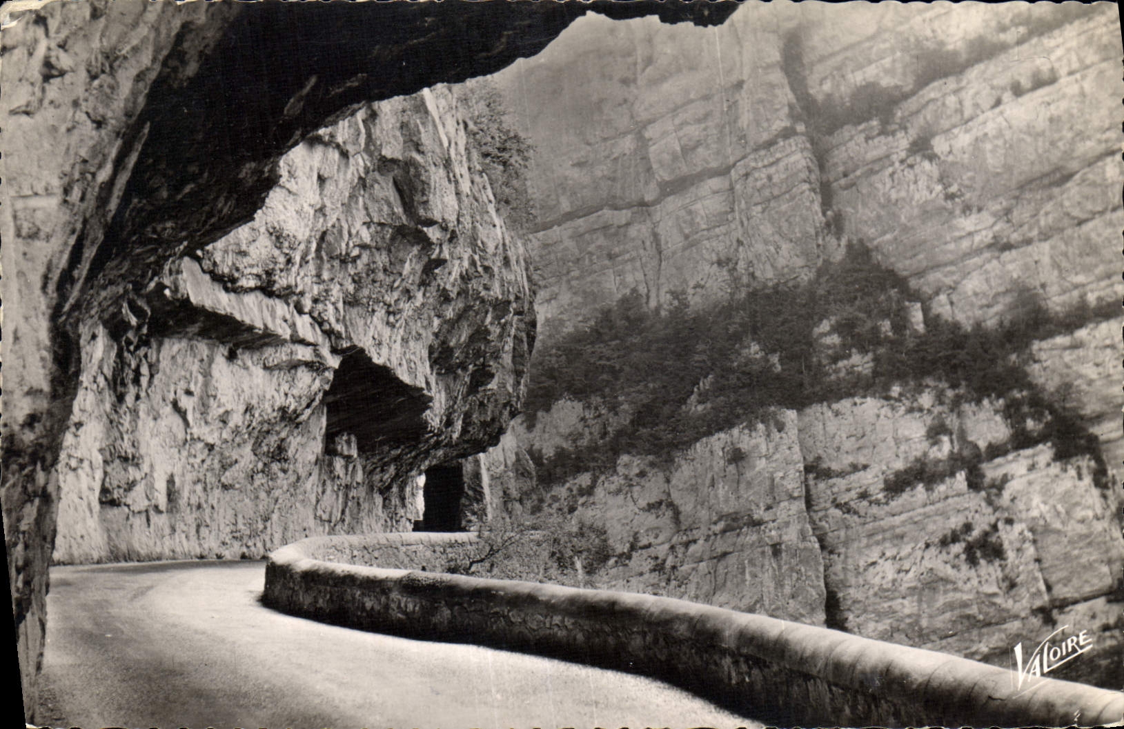 Route des Grands Goulets — Les Merveilles des Alpes — Éditions Valoire