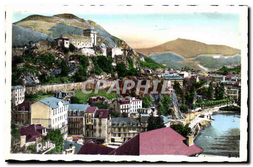 CPA Lourdes Hautes Pyrenees le Gave et le Chateau Fort 