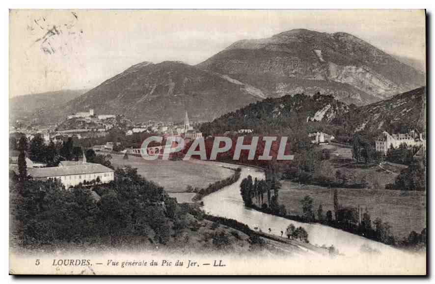 CPA Lourdes vue generale du Pic du Jer 