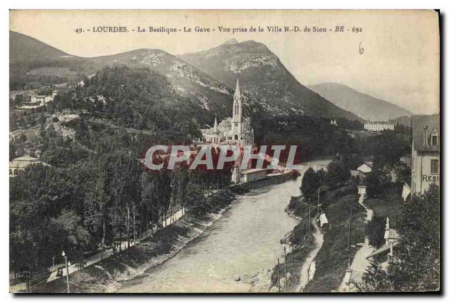 CPA Lourdes la Basilique le Gave vue prise de la Valle N D de Sion 
