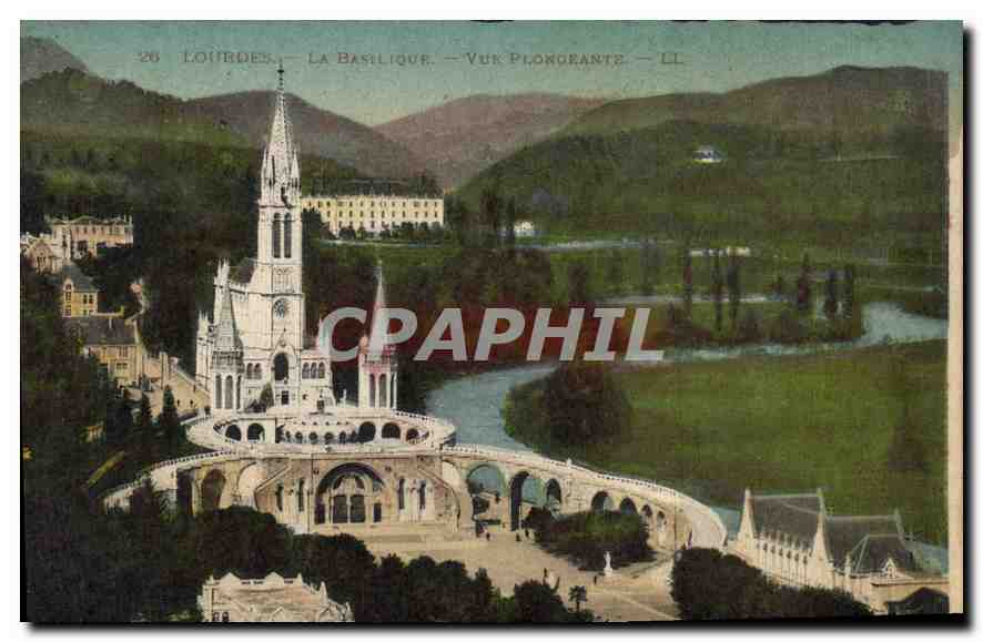 CPA Lourdes la Basilique vue plongeante 
