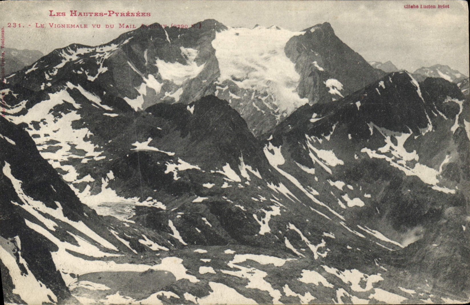 CPA Les Hautes Pyrenees le Vignemale vu du Mail 