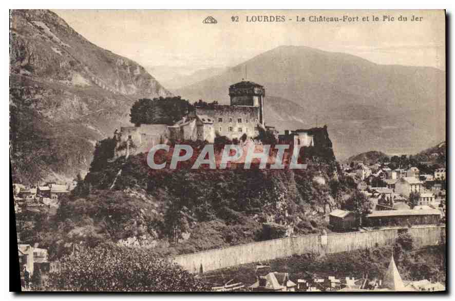 CPA Lourdes Le Chateau Fort et le Pic du Jer 