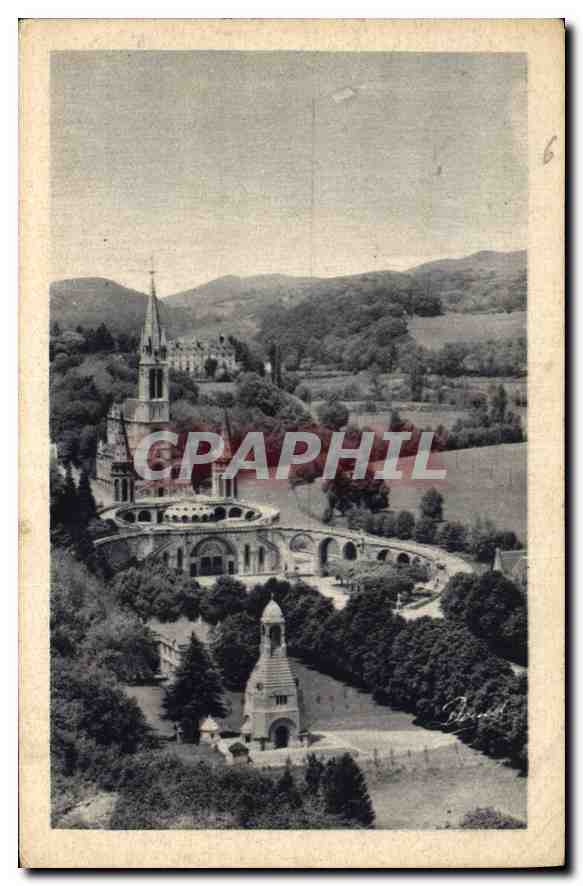 CPA Lourdes la Basilique et le monument interallie