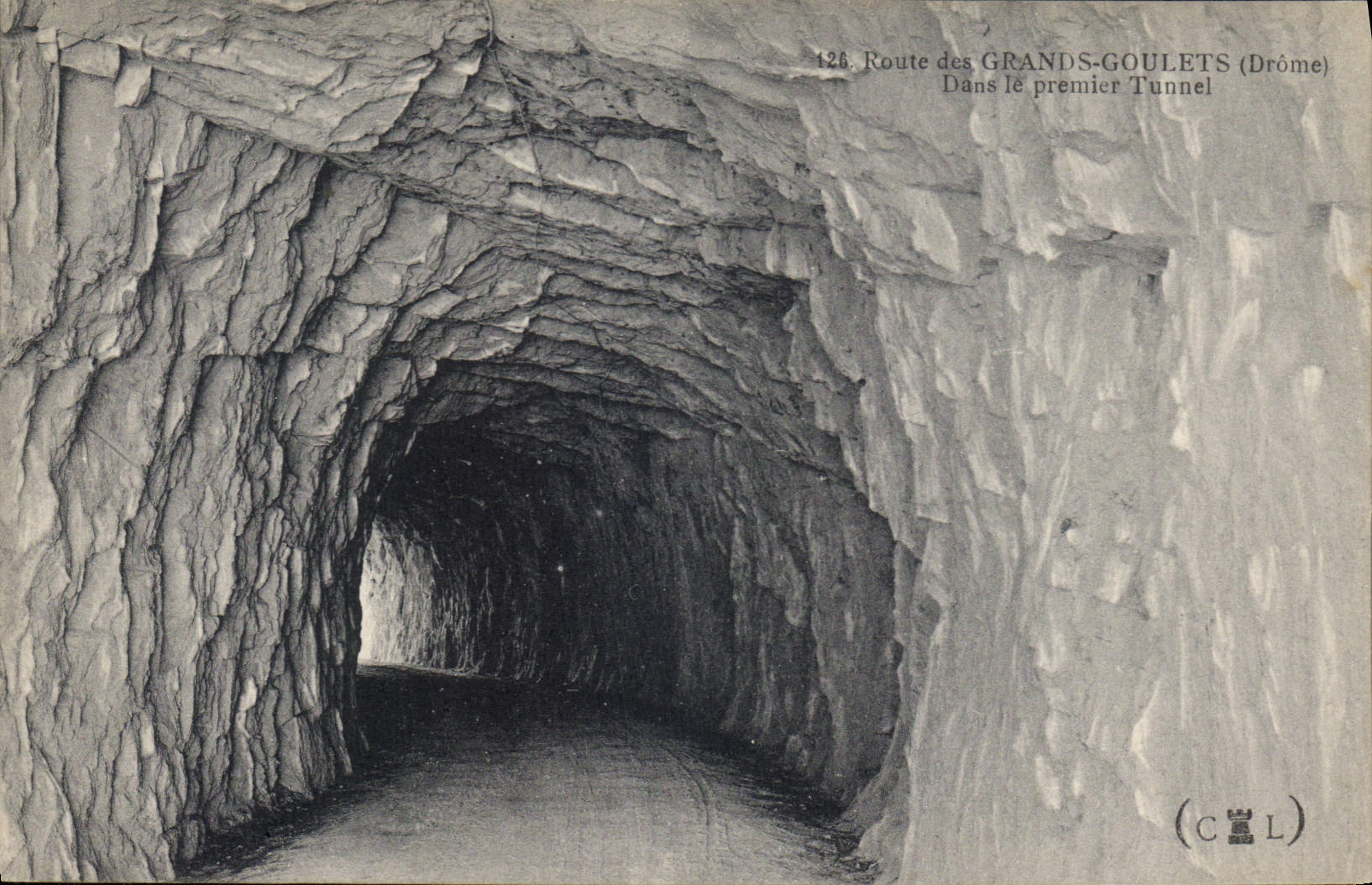 Route des Grands-Goulets — Dans le premier Tunnel — (CCL)