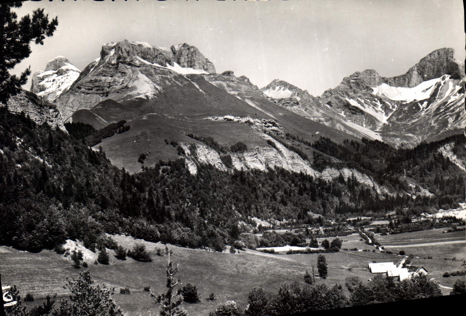 Les Alpes — Vue de Lus-la-Croix-Haute et le Grand Ferrand — éditeur ABEIL, Paris