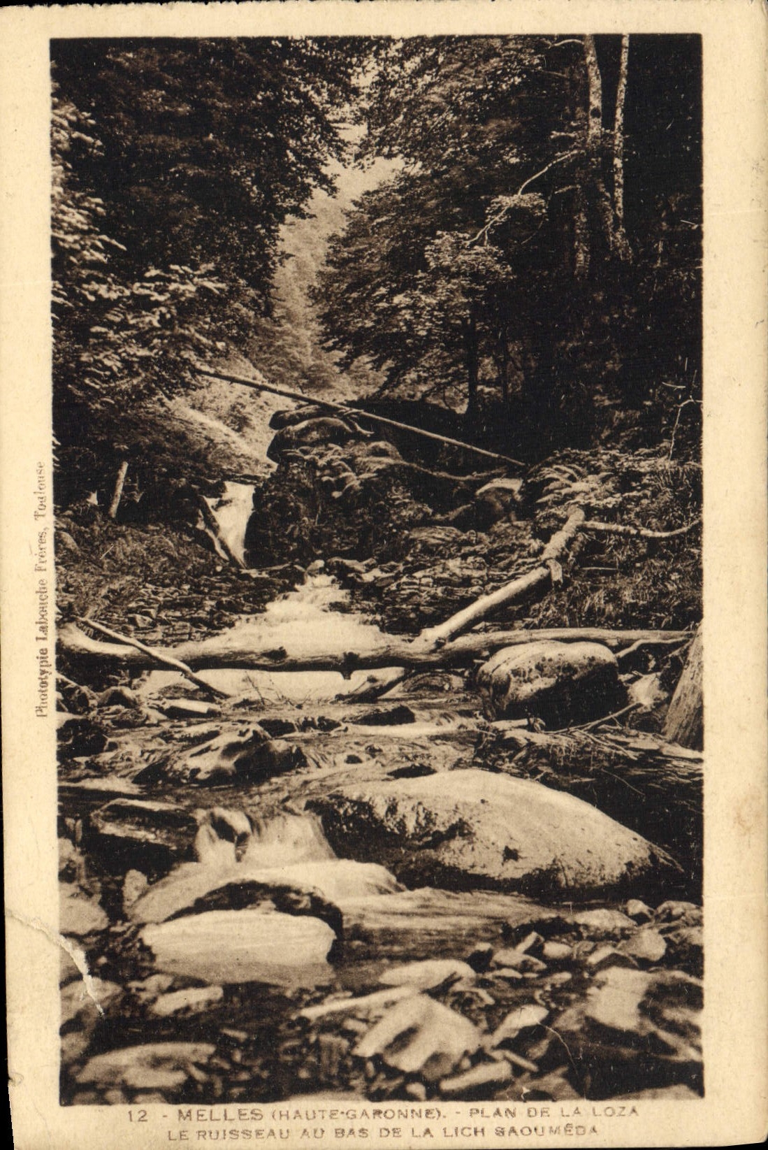 Le ruisseau au bas de la Lich Gaoumèda — Melles (Haute-Garonne) — Phototypie Labonche Frères, Toulouse