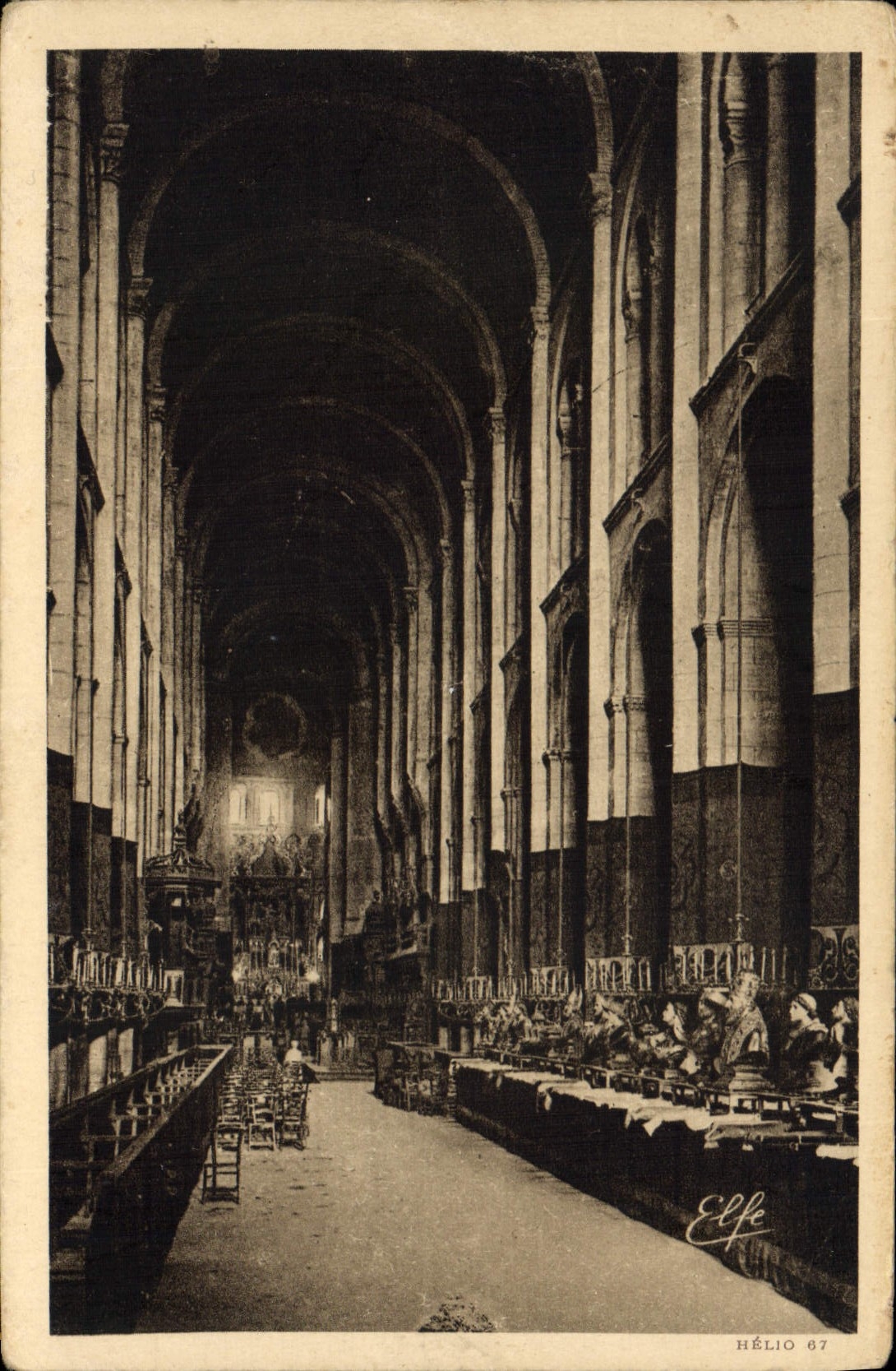 CPA Pyrenees Ocean Toulouse interieur de la basilique St Sernin 