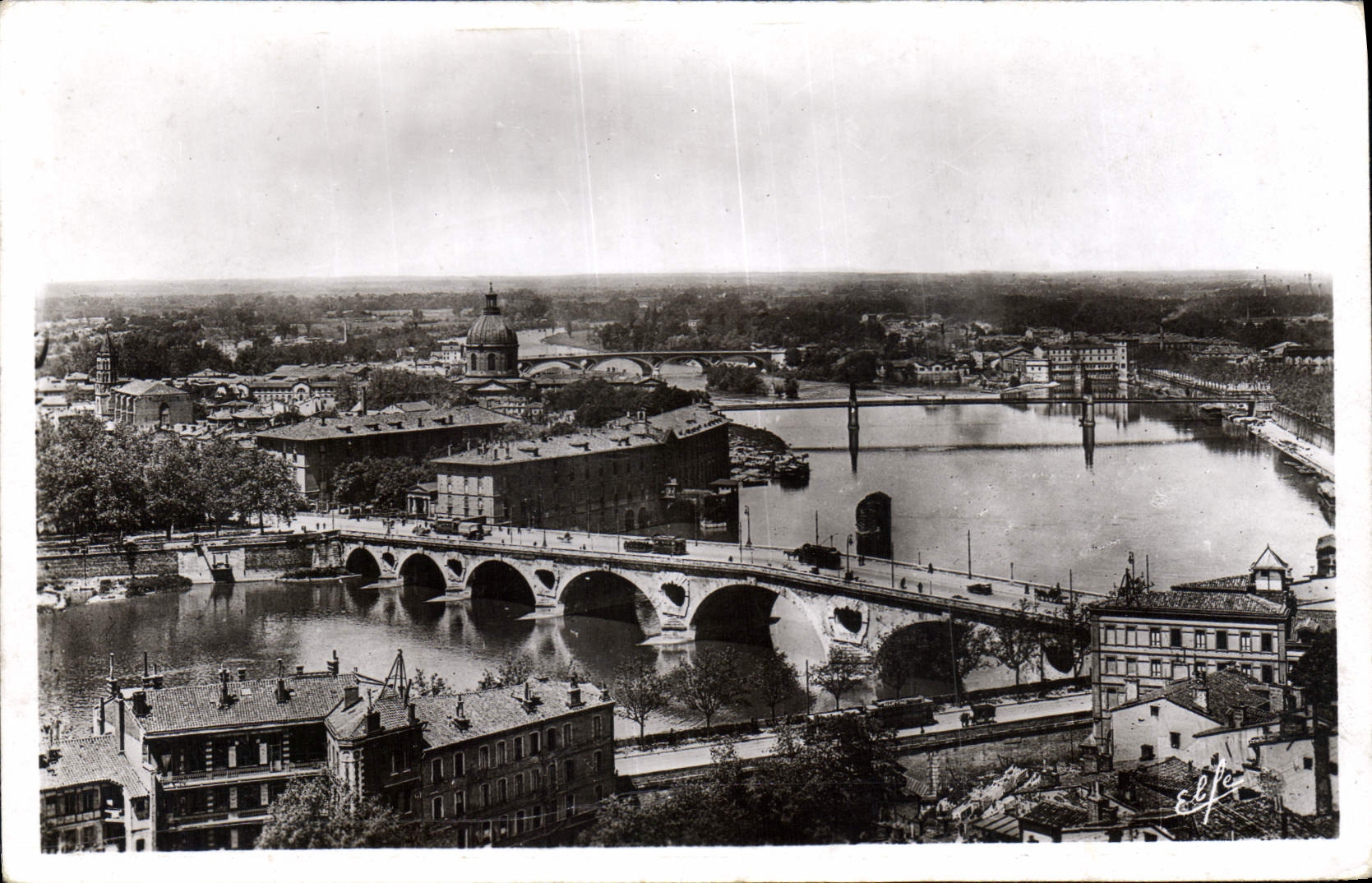 Toulouse — Vue générale sur la Garonne — Éditions Labouc Frères
