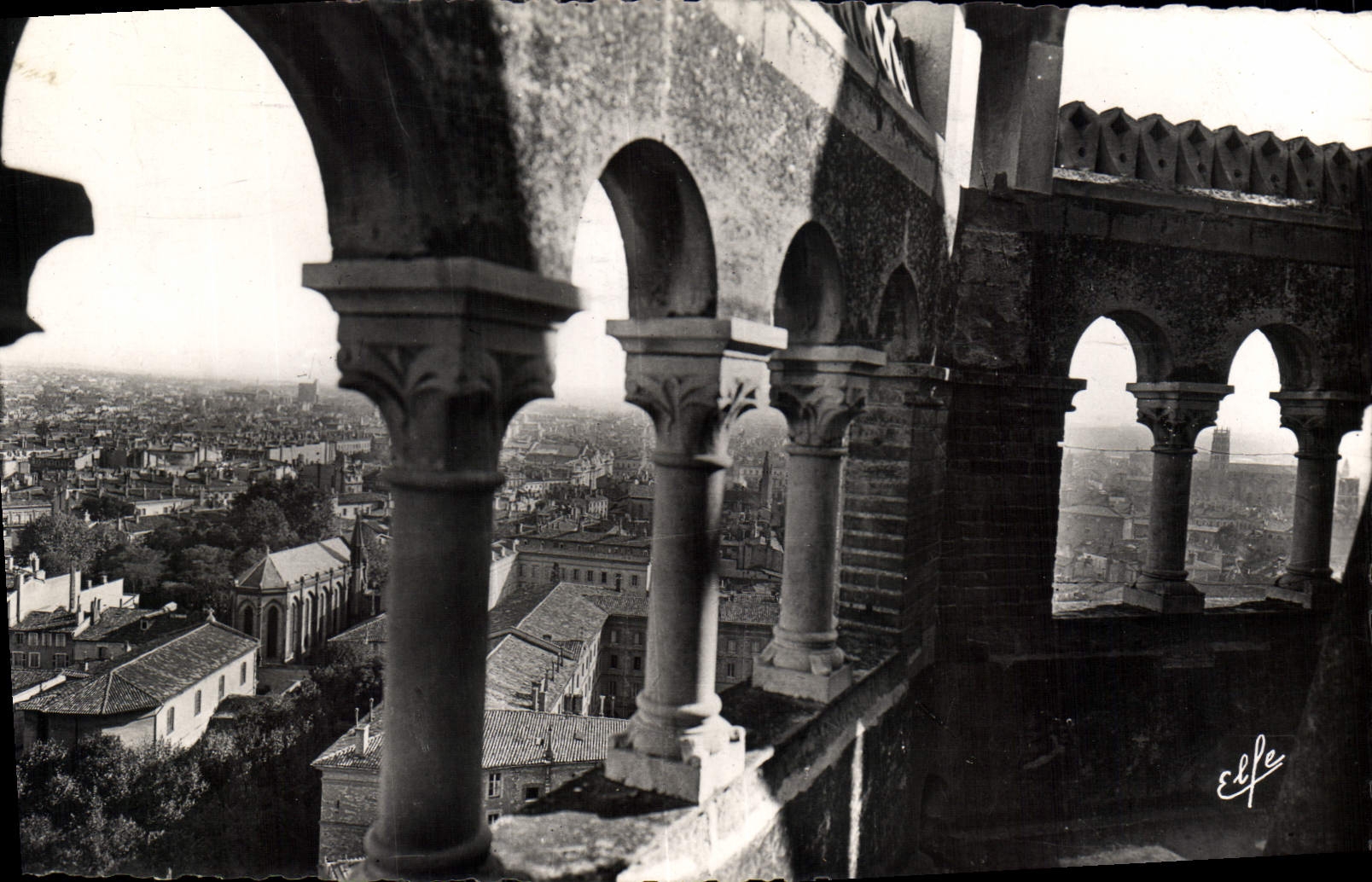 Toulouse — Panorama sur Toulouse prise du clocher de St-Sernin — Edit. Pyr. Océan - Toulouse