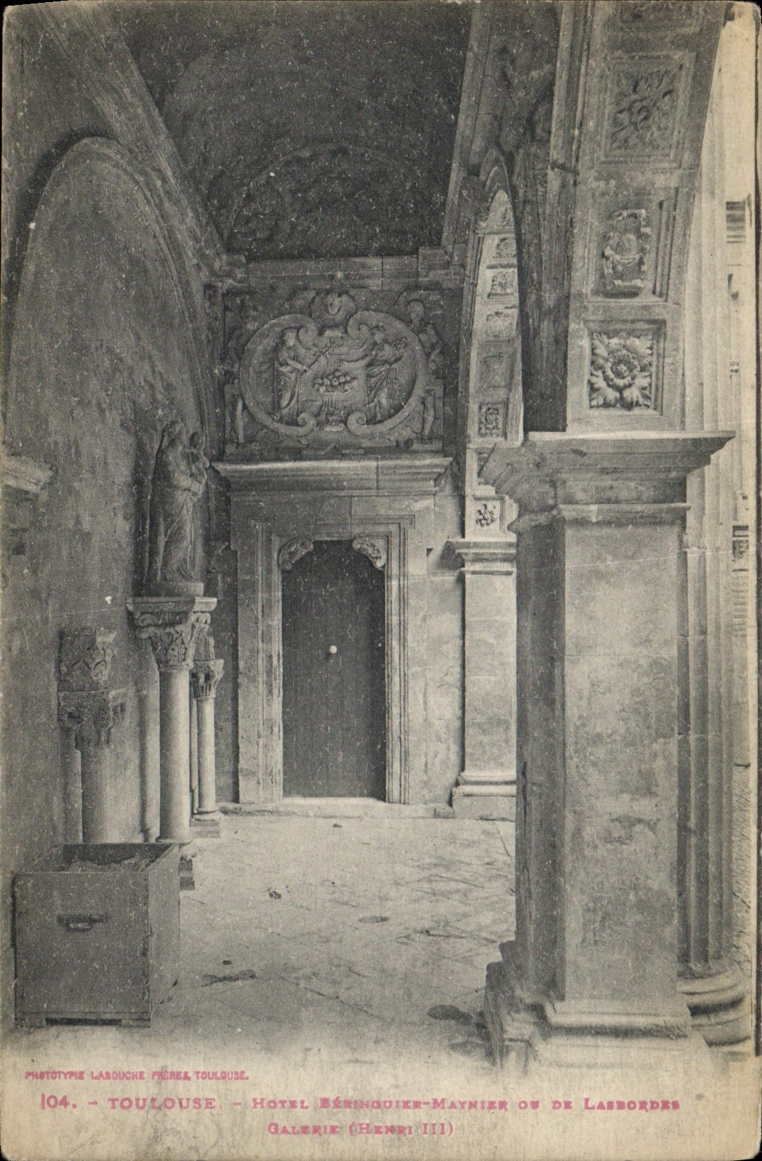 Hôtel Bérinquier-Maynier ou de Lasbordes — Galerie (Henri III) — Phototype Larouche Frères, Toulouse