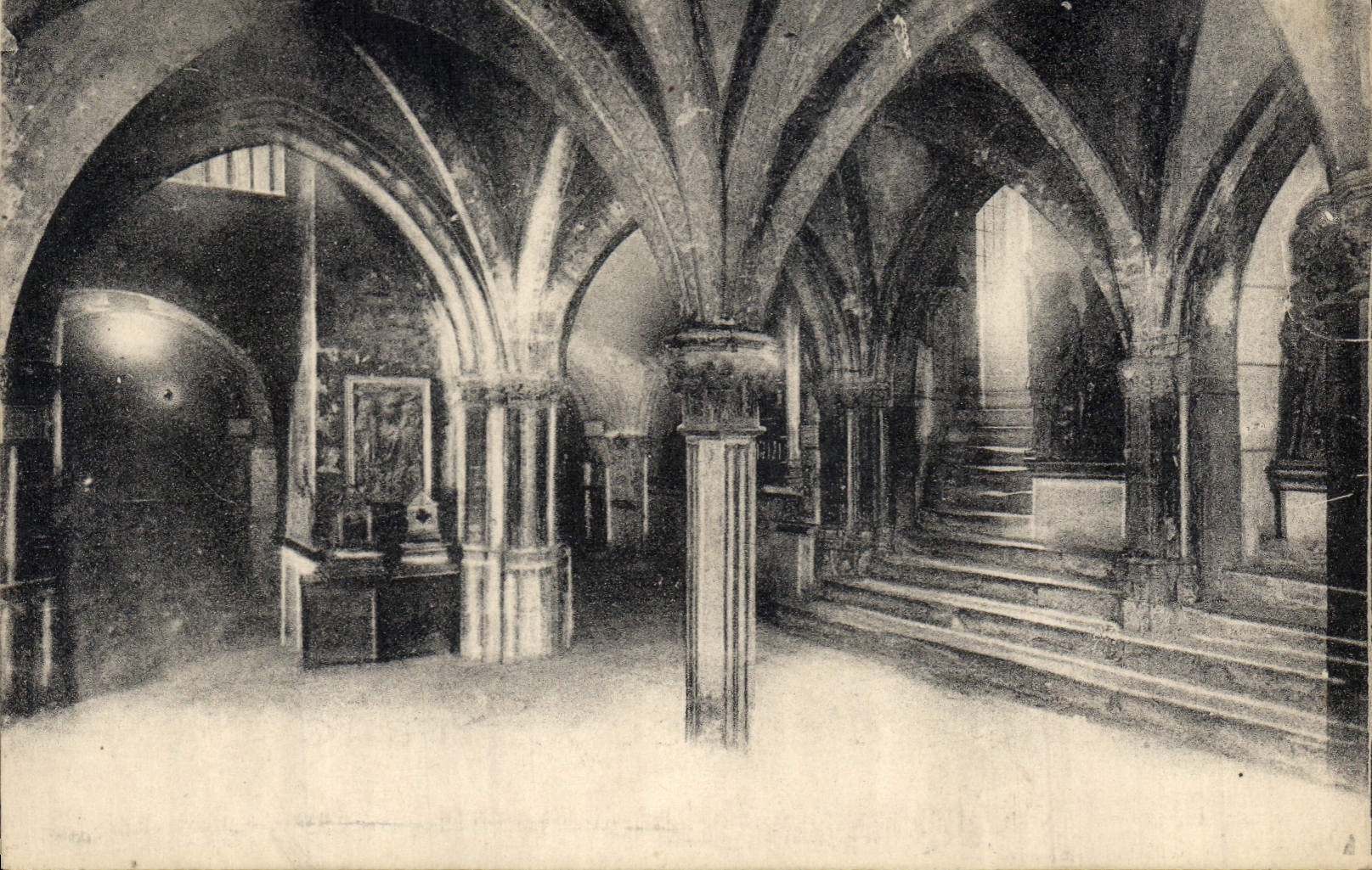 Crypte de la Basilique Saint-Sernin — Toulouse — Insigne Basilique St-Sernin