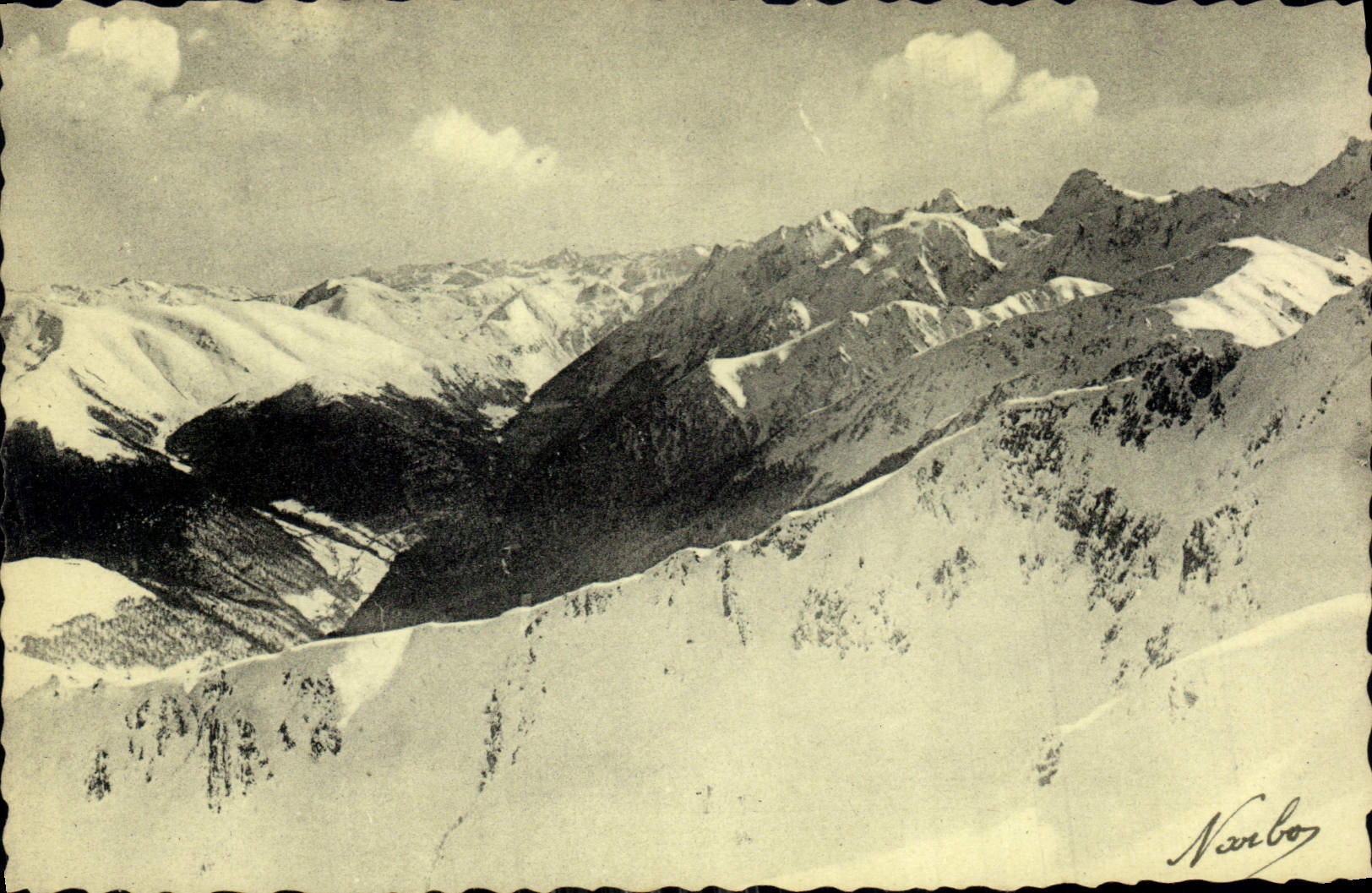 CPA Superbagneres Vue sur les Monts Maudits 