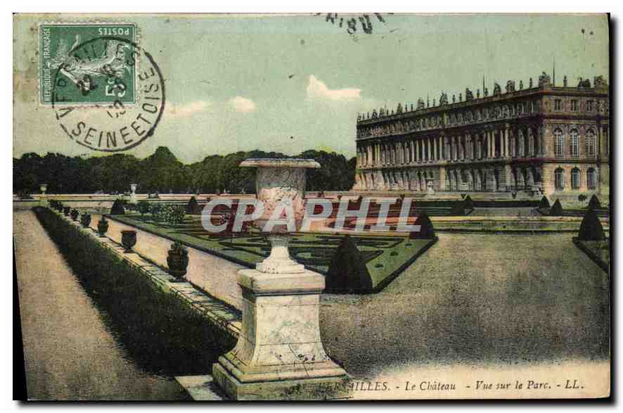 CPA Versailles Le Chateau Vue sur le Parc 